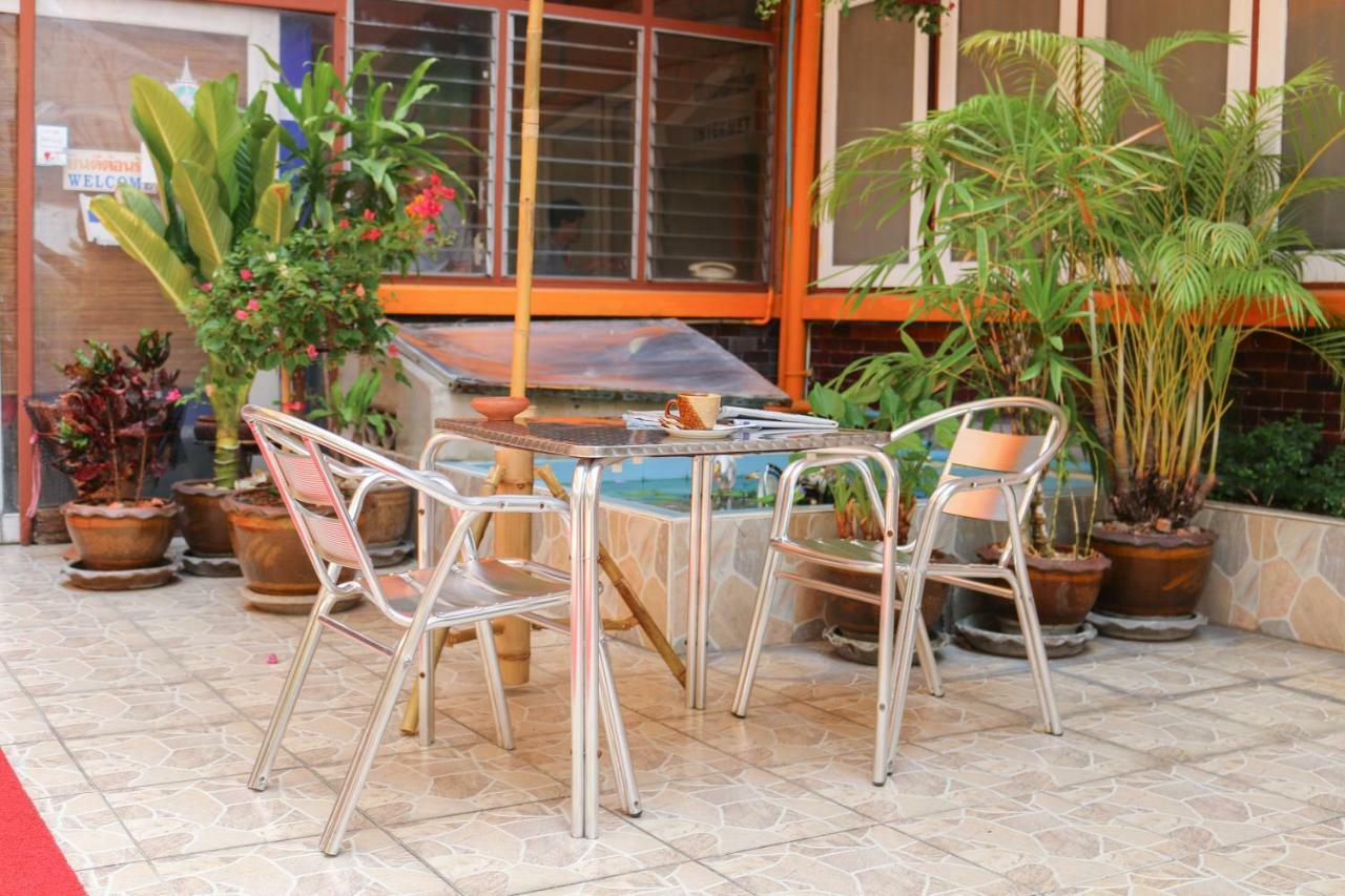 Nakornping Hotel Banguecoque Exterior foto