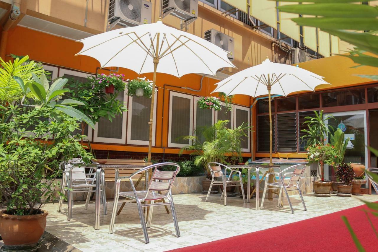 Nakornping Hotel Banguecoque Exterior foto